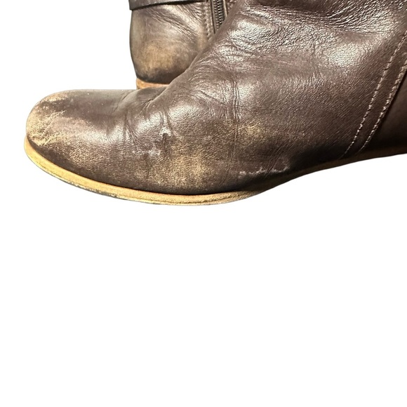 UGG Australia Amberlee Espresso Leather Equestrian Style Boots, Size 9.5 - Picture 11 of 15